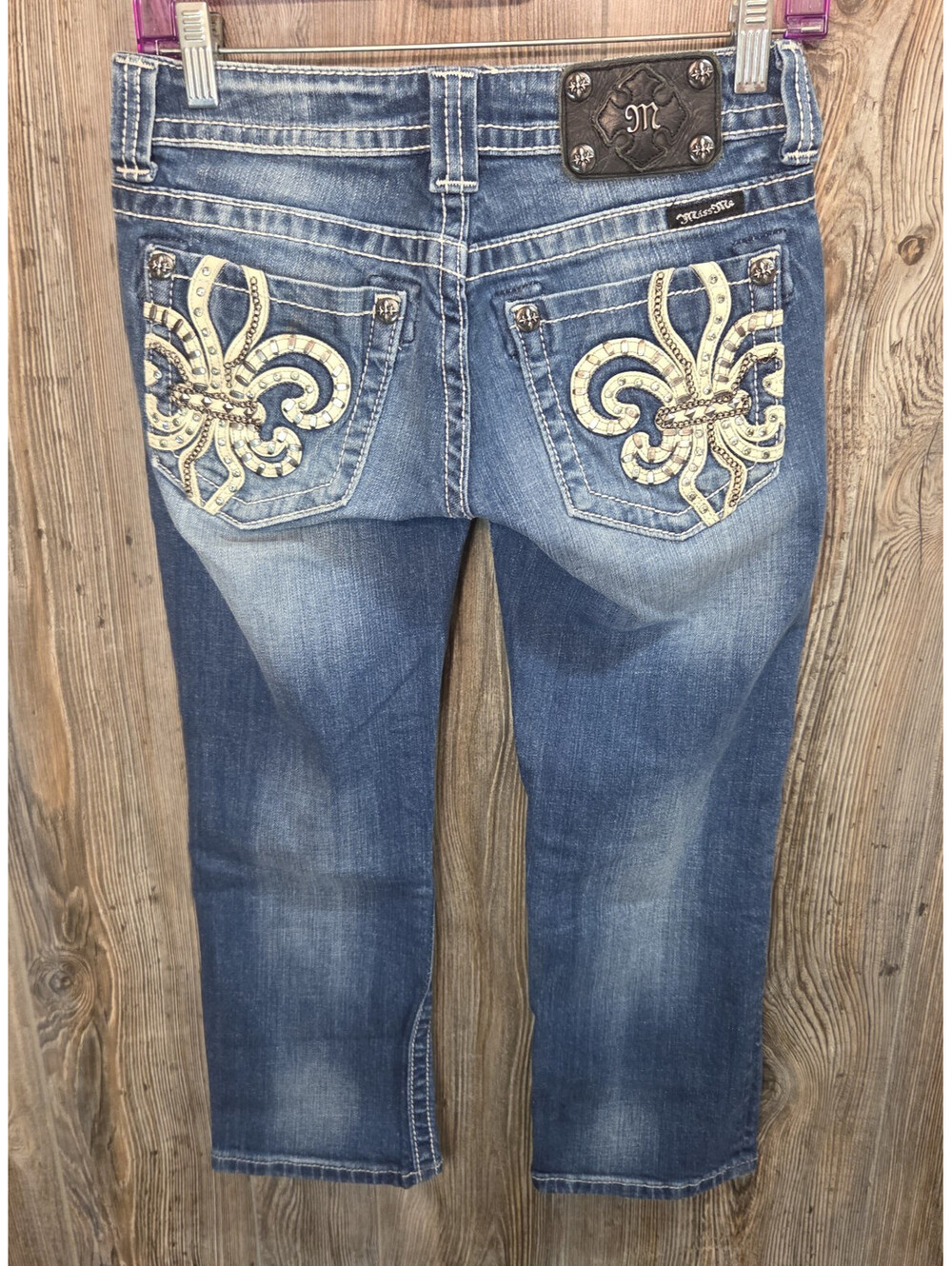 Miss Me Denim Blue Jeans Wmn Size 27 (28x22) Capri JP6048P5 Studded Chain Accent